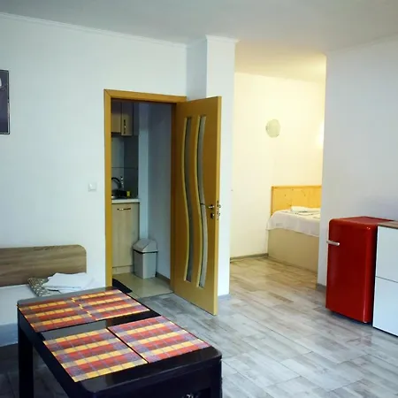 Flora Beach 6 Daire Burgaz